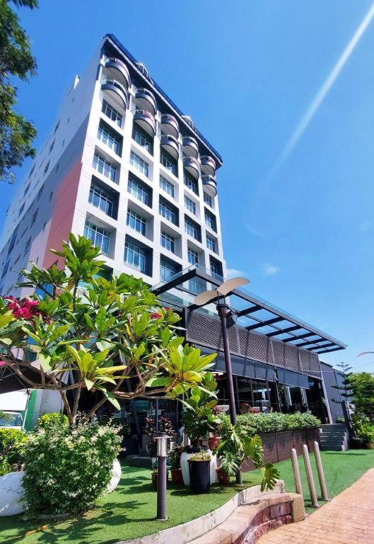 Mega View Hotel Kuantan Esterno foto