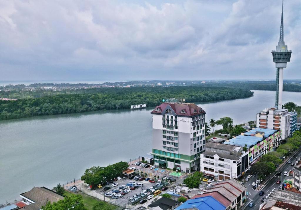 Mega View Hotel Kuantan Esterno foto