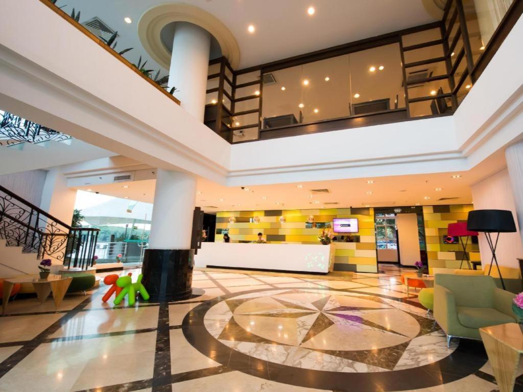 Mega View Hotel Kuantan Esterno foto