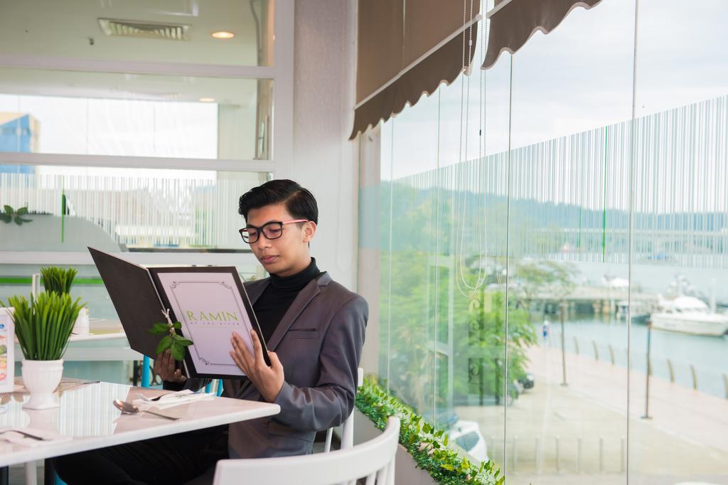 Mega View Hotel Kuantan Esterno foto