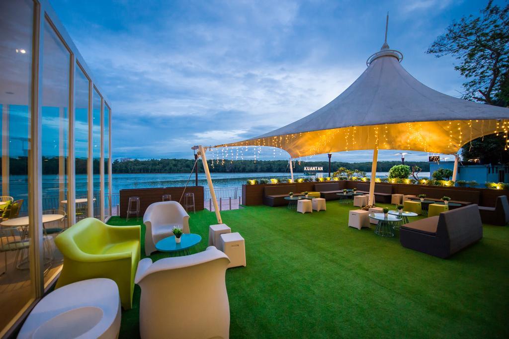 Mega View Hotel Kuantan Esterno foto