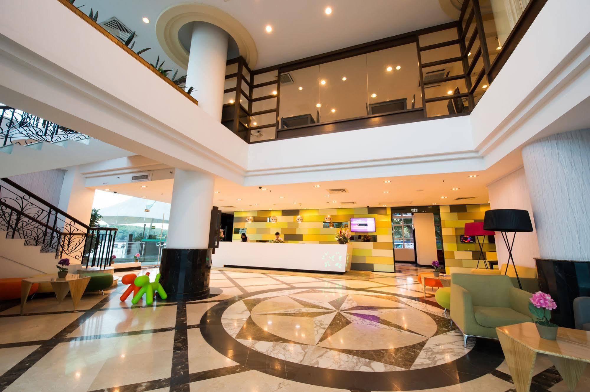 Mega View Hotel Kuantan Esterno foto